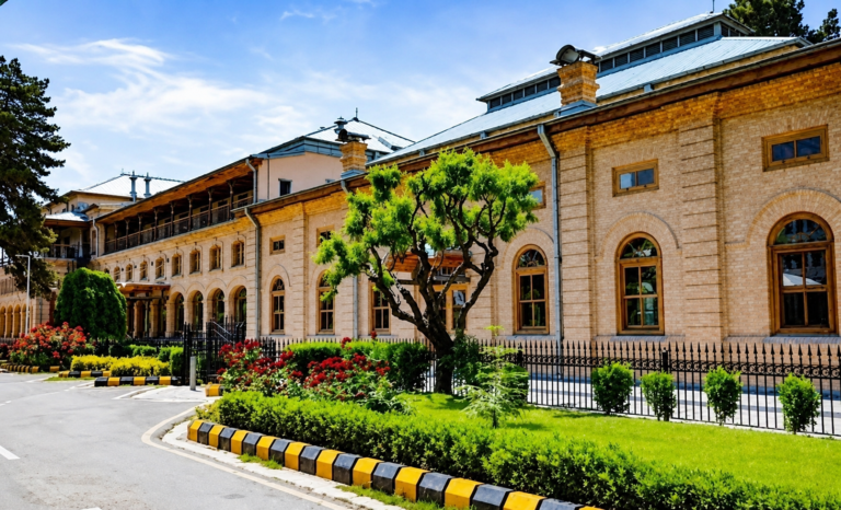 آغاز خدمات تأیید اسناد در ۱۰ ولسوالی افغانستان