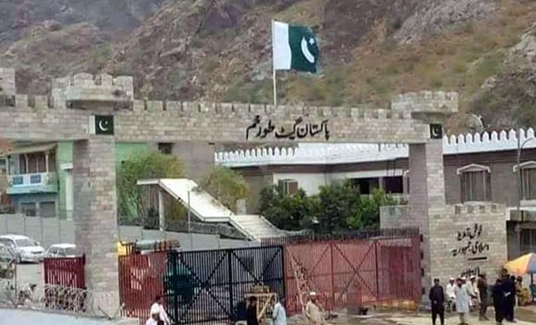 تجارت افغانستان و پاکستان ۹۵ درصد کاهش یافته است